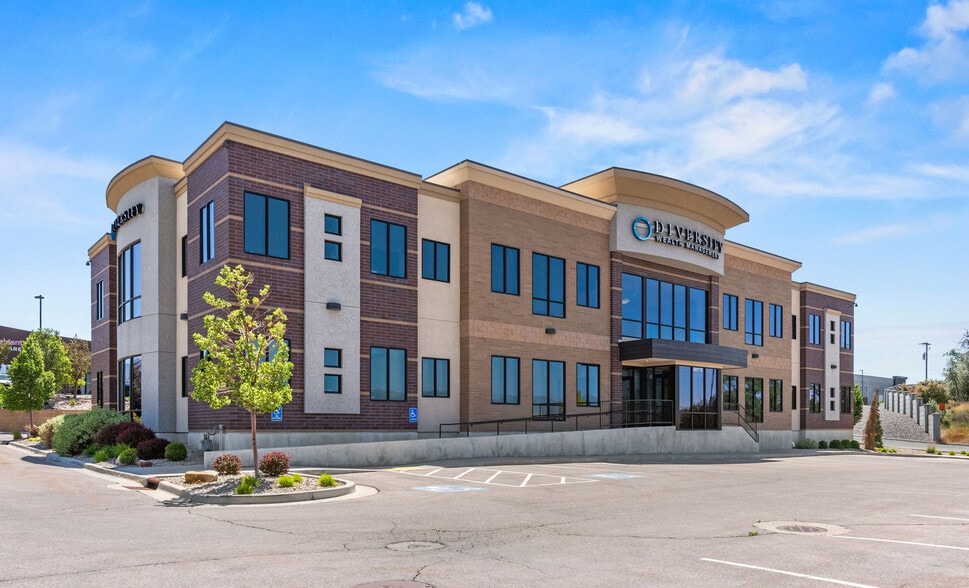 9017 S Riverside Dr, Sandy, UT for lease - Building Photo - Image 2 of 8