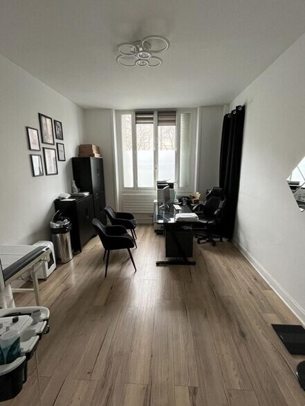 48 Avenue Du Président Wilson, Paris à louer - Photo du bâtiment - Image 2 de 12