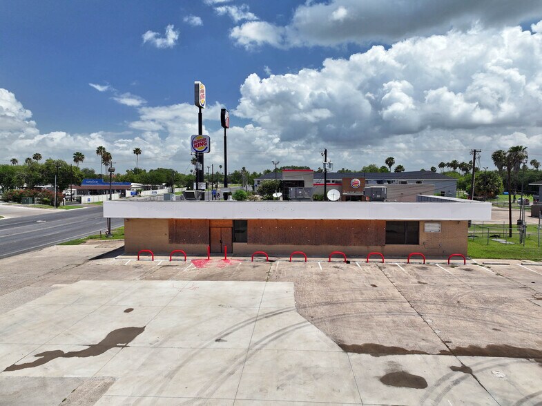 101 E Expressway 83, La Feria, TX à vendre - Photo du bâtiment - Image 1 de 7
