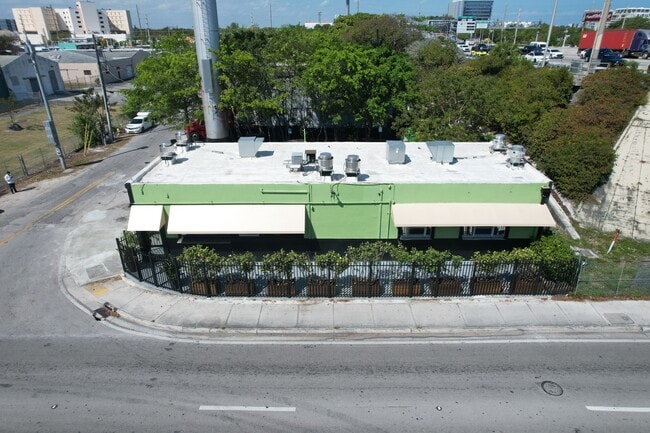 Plus de détails pour 643 NW 20th St, Miami, FL - Commerce de détail à louer