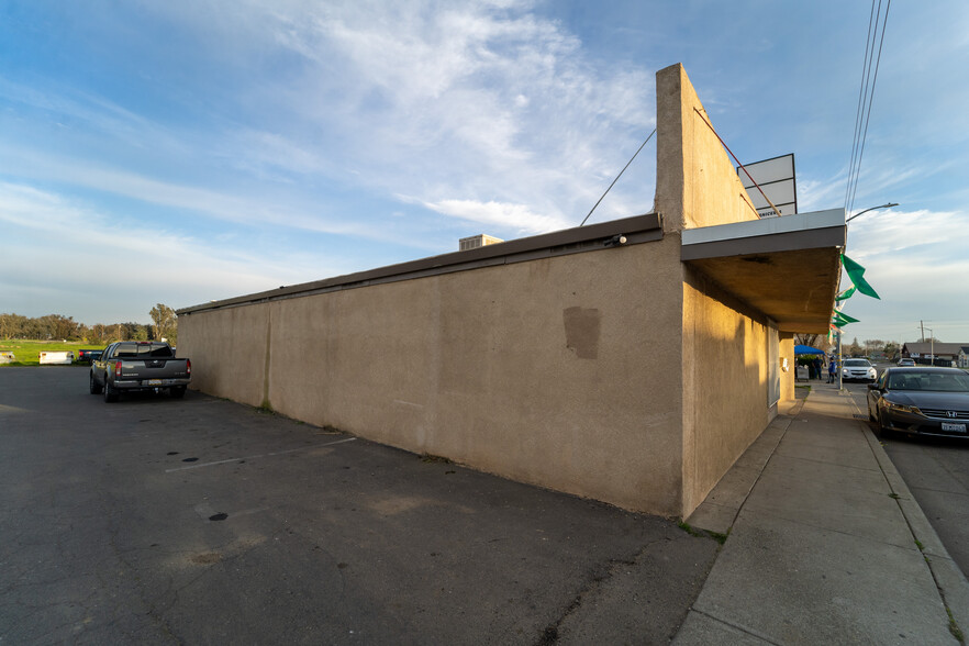 5037-5041 Olivehurst Ave, Olivehurst, CA for sale - Building Photo - Image 3 of 29