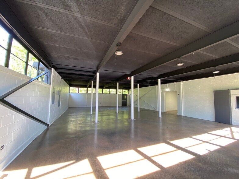 480 Old Canton Rd, Ball Ground, GA à louer - Photo intérieure - Image 2 de 7