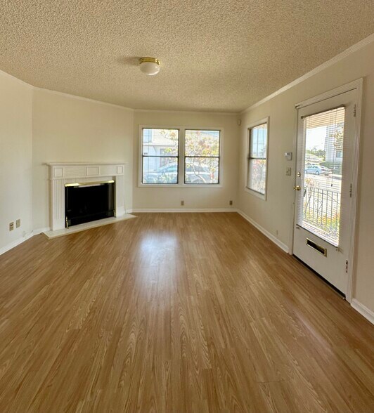 2062 Washington Ave, San Leandro, CA à vendre - Photo du bâtiment - Image 2 de 18