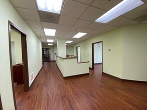 1440 Renaissance Dr, Park Ridge, IL for lease Building Photo- Image 1 of 4