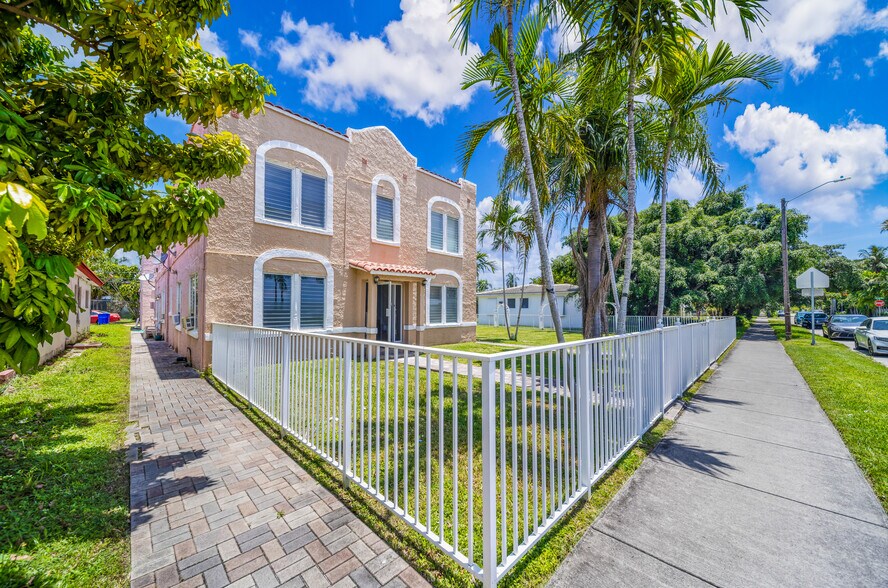 1621 Van Buren St, Hollywood, FL à vendre - Photo du bâtiment - Image 2 de 31