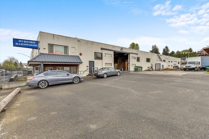 8900 NE Lombard St, Portland, OR à vendre - Photo du bâtiment - Image 1 de 9