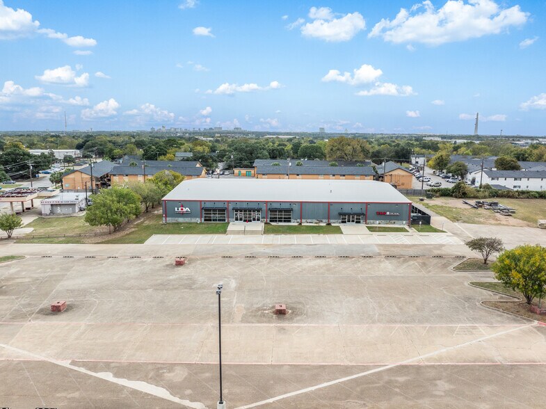 1600 S College Ave, Bryan, TX à vendre - Photo du bâtiment - Image 3 de 17