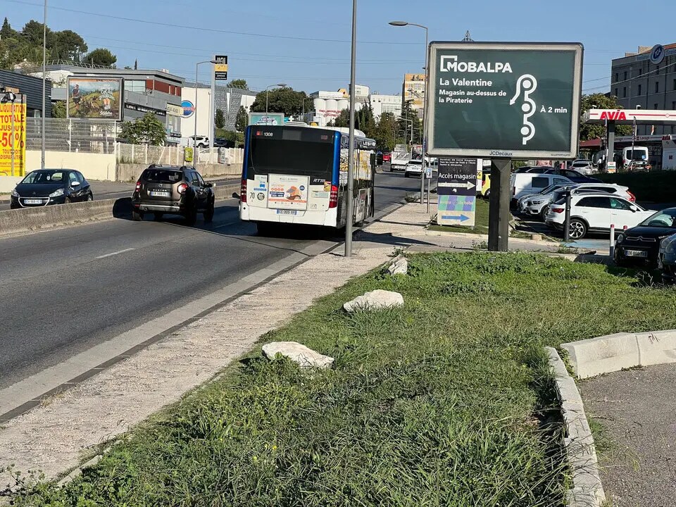 Commerce de détail dans Marseille à louer Photo du bâtiment- Image 1 de 10