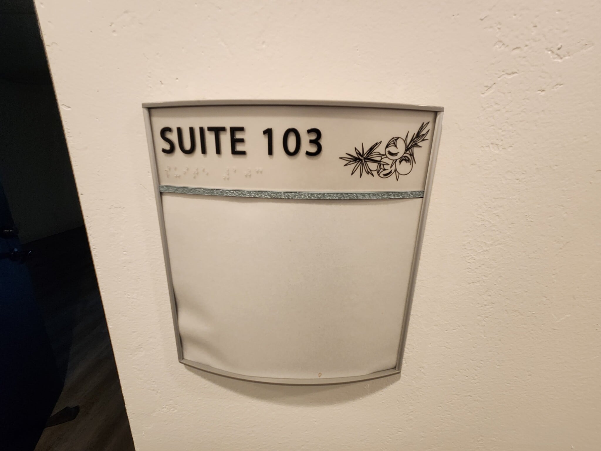 312 S Juniper St, Escondido, CA à louer Photo intérieure- Image 1 de 17