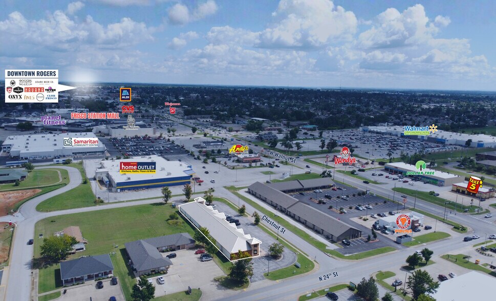 2323 W Chestnut St, Rogers, AR à louer - Photo du bâtiment - Image 3 de 7