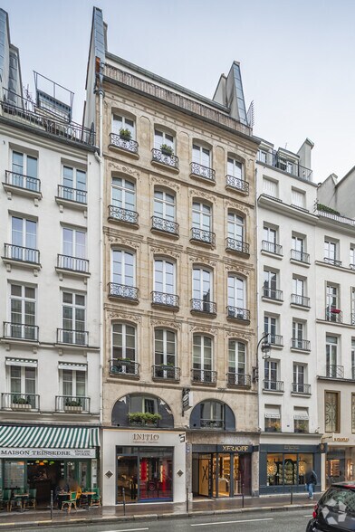 320 Rue Saint-Honoré, Paris à louer - Photo du bâtiment - Image 1 de 3