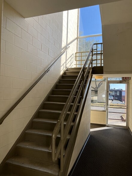 14 N Third St, Bay Springs, MS for sale - Interior Photo - Image 3 of 7