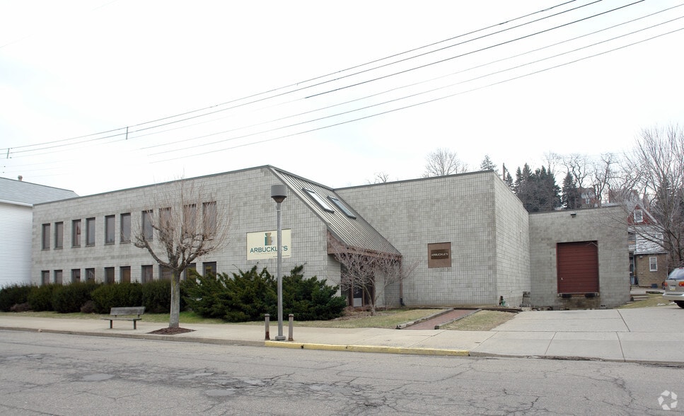 723 E Railroad Ave, Verona, PA for sale - Building Photo - Image 2 of 8