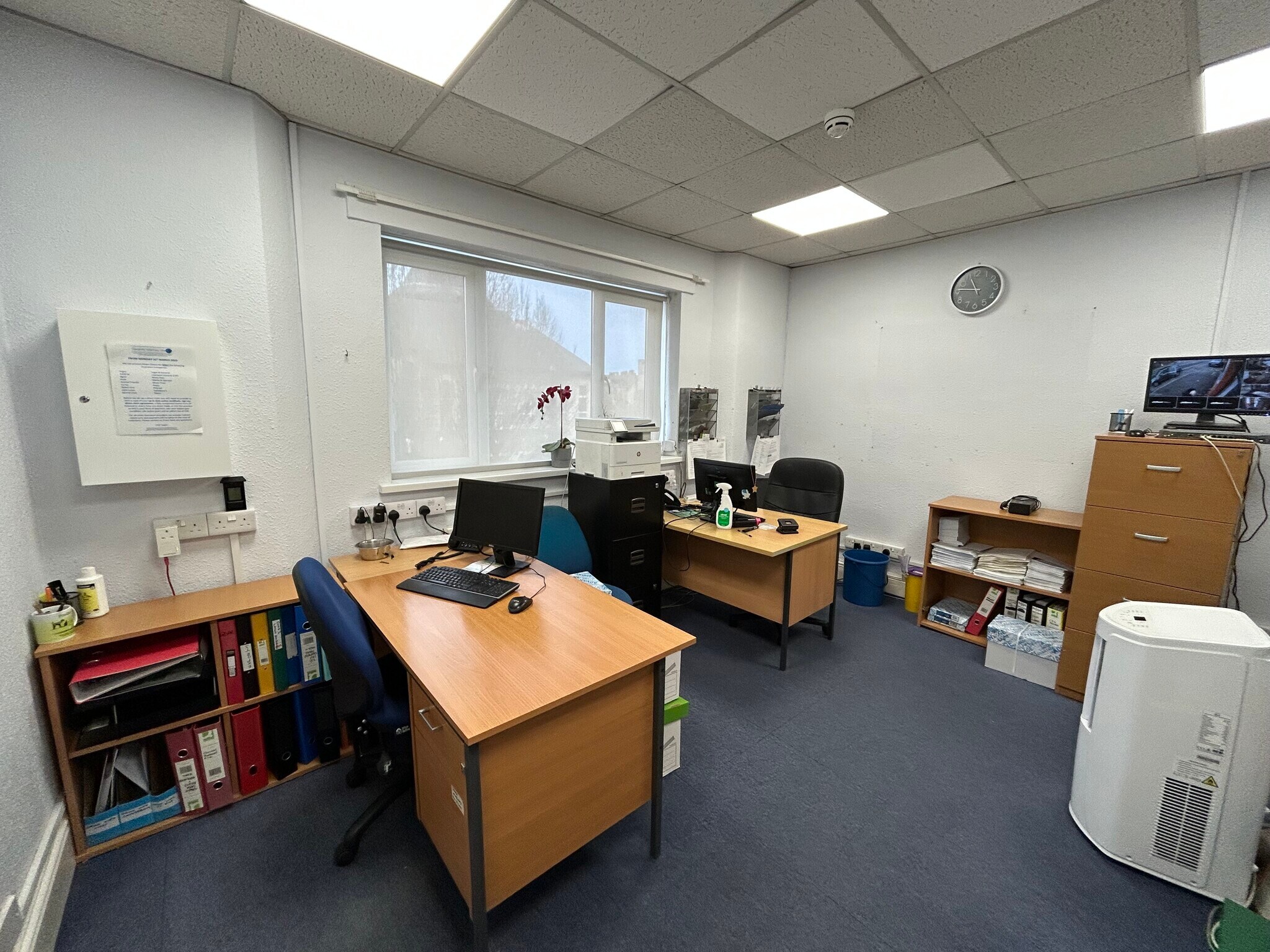 12 Market St, Caerphilly for lease Interior Photo- Image 1 of 3
