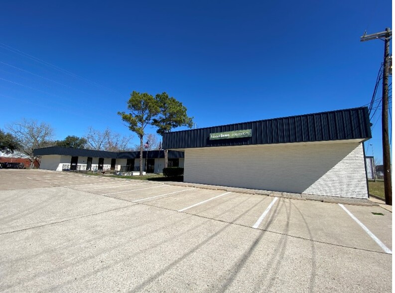 3717 Highway 3, Dickinson, TX for lease - Building Photo - Image 3 of 24