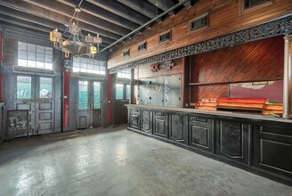 1136 Decatur St, New Orleans, LA for lease Interior Photo- Image 1 of 8