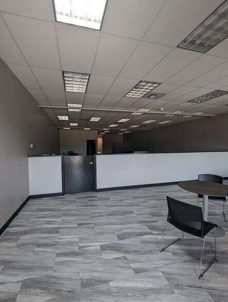 7528A Pershing Blvd, Kenosha, WI à louer - Photo intérieure - Image 3 de 9
