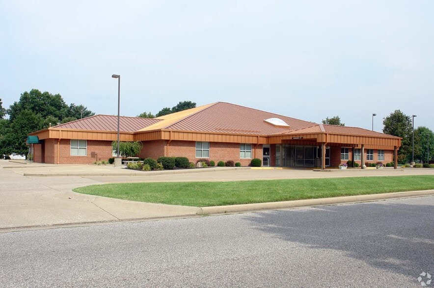 1125 Professional Blvd, Evansville, IN for sale - Building Photo - Image 1 of 10