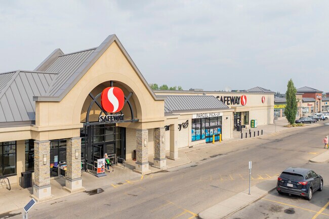 Plus de détails pour 505 Main St SW, Airdrie, AB - Commerce de détail à louer