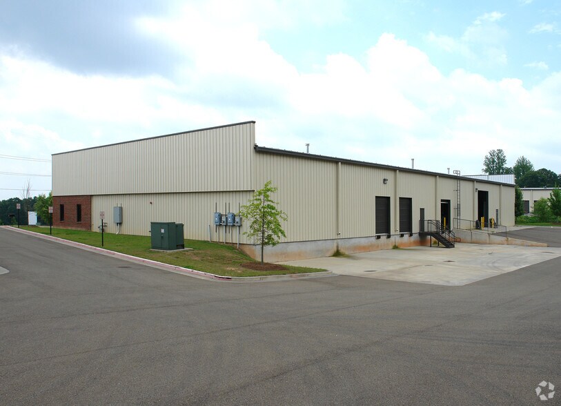 135 Wes Walker Memorial Dr, Ball Ground, GA for lease - Building Photo - Image 2 of 4
