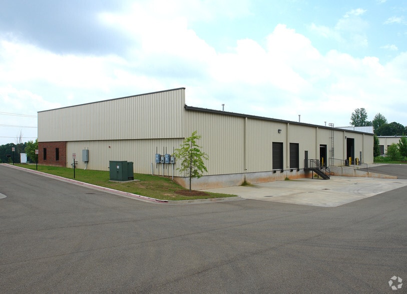 135 Wes Walker Memorial Dr, Ball Ground, GA à louer - Photo du bâtiment - Image 2 de 4