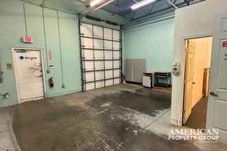 7357 International Pl, Sarasota, FL for lease Interior Photo- Image 2 of 9