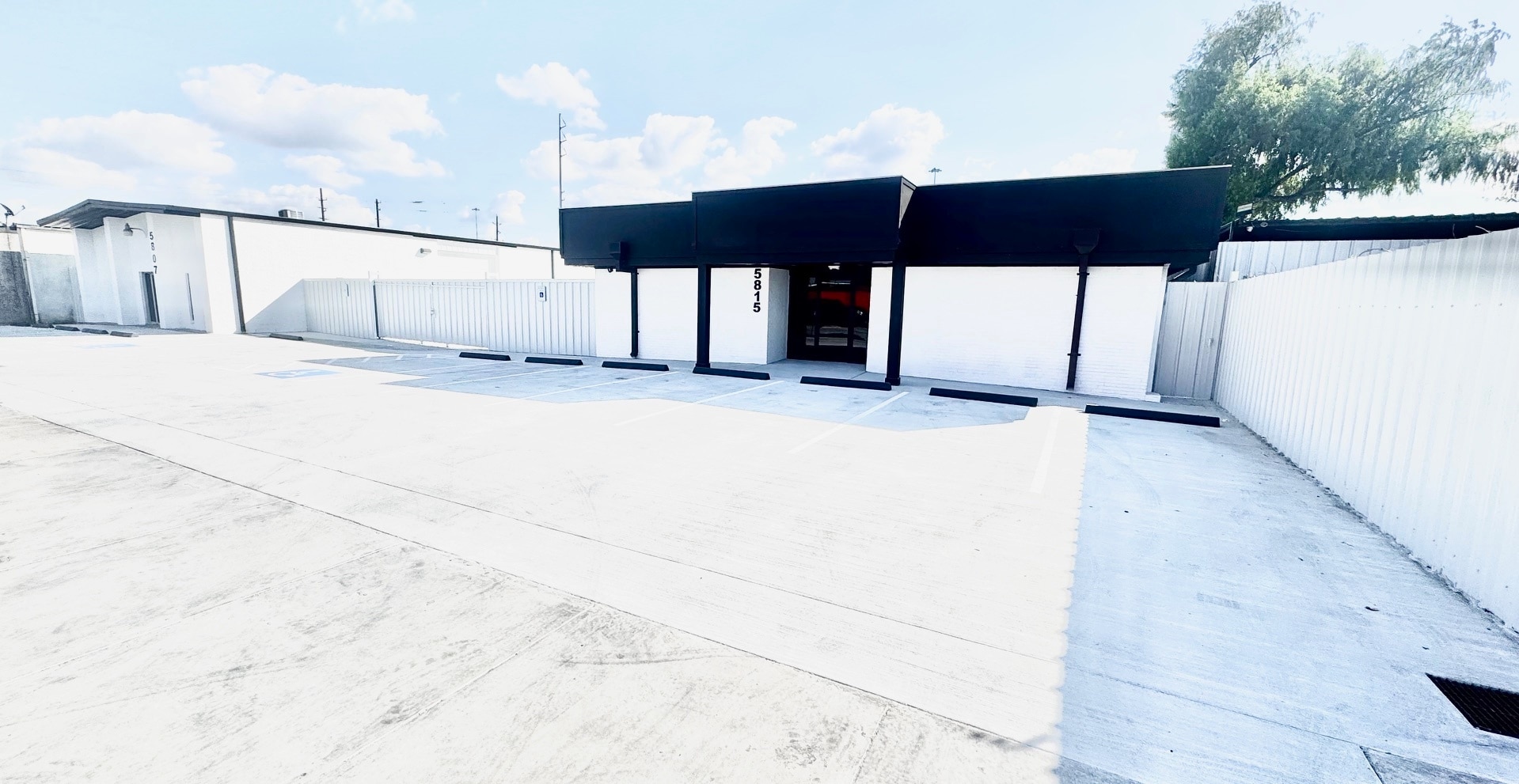 5815 Star Ln, Houston, TX for lease Building Photo- Image 1 of 13