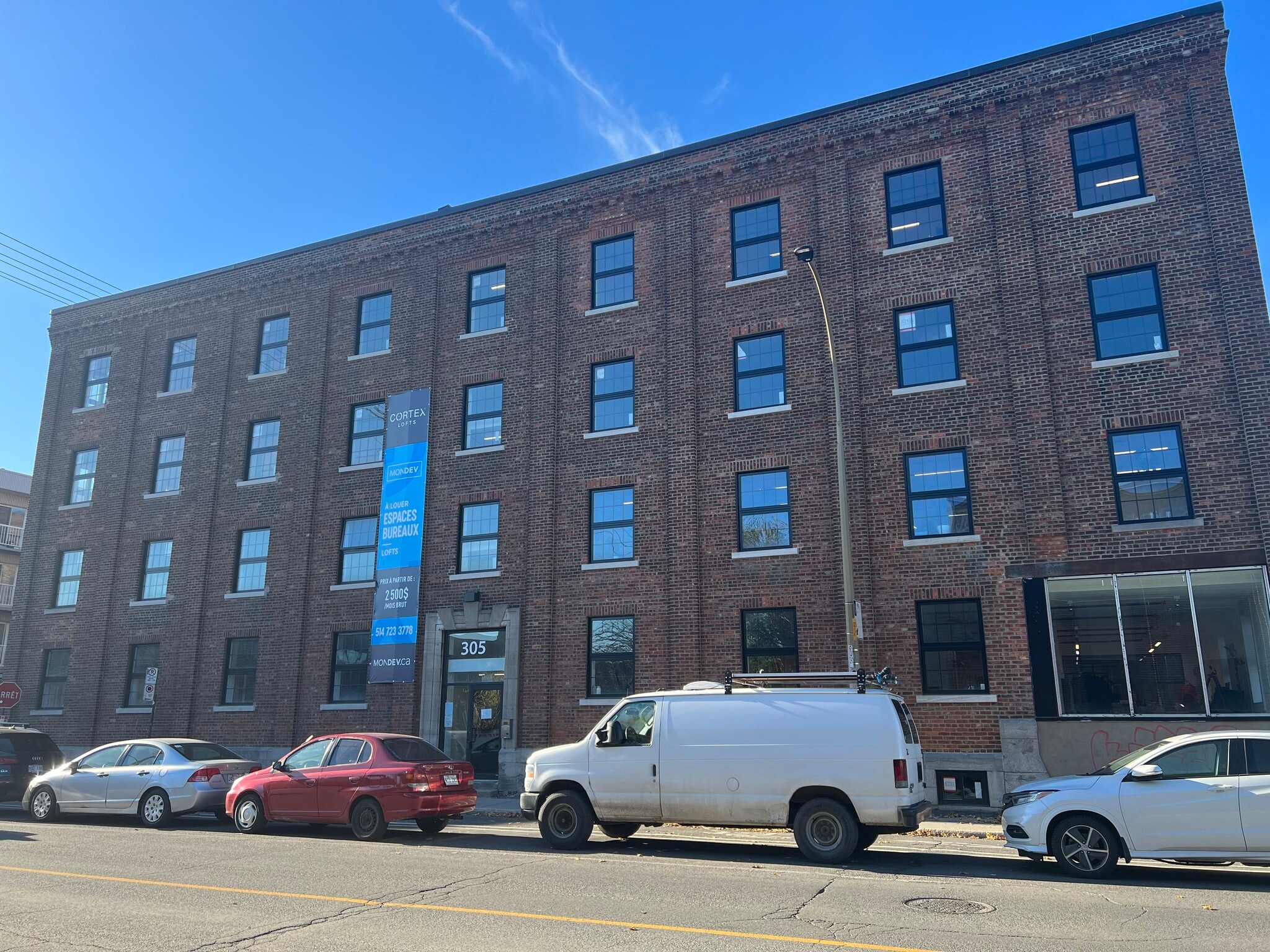 105-305 Rue De Bellechasse, Montréal, QC for sale Primary Photo- Image 1 of 1