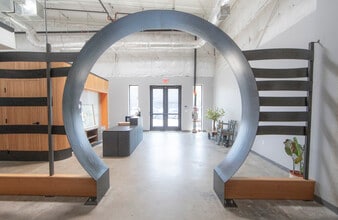 440 E Saint Elmo Rd, Austin, TX à louer Photo intérieure- Image 2 de 23