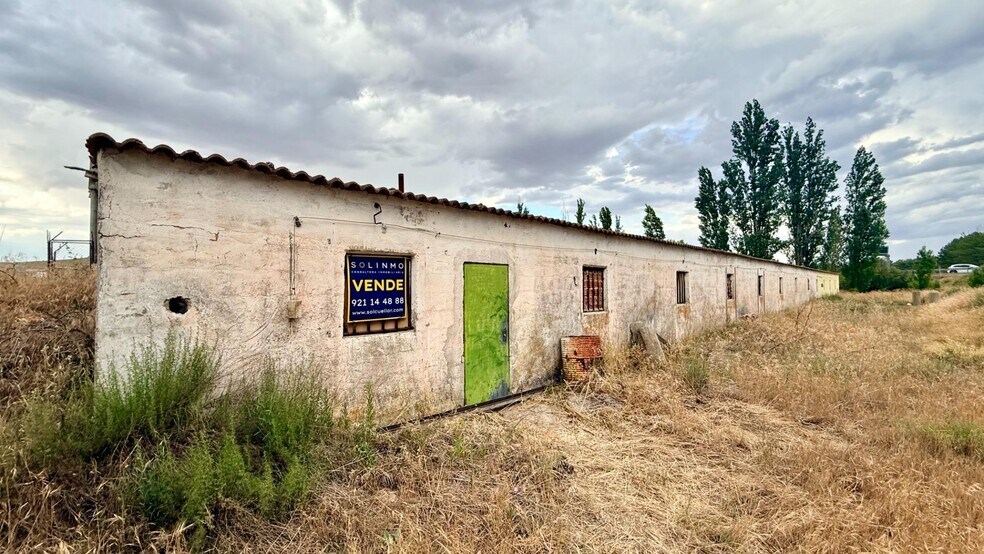Industriel dans Cuéllar, Segovia à vendre - Photo du bâtiment - Image 2 de 5