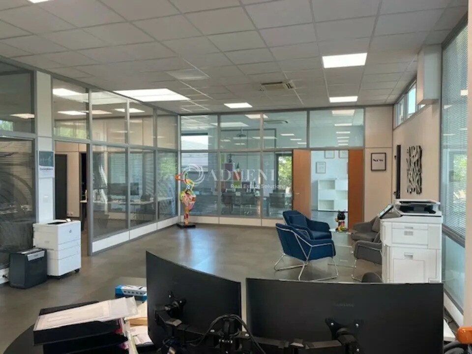 Office in Bussy-Saint-Martin for lease Building Photo- Image 1 of 9