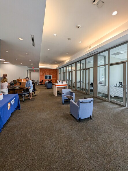 4249-4251 Wisconsin Ave NW, Washington, DC à vendre - Photo intérieure - Image 3 de 7