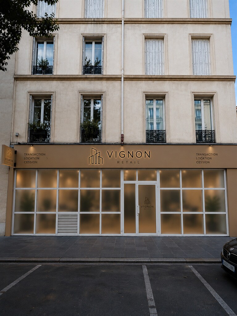 Retail in Charenton-le-Pont for lease Building Photo- Image 1 of 4