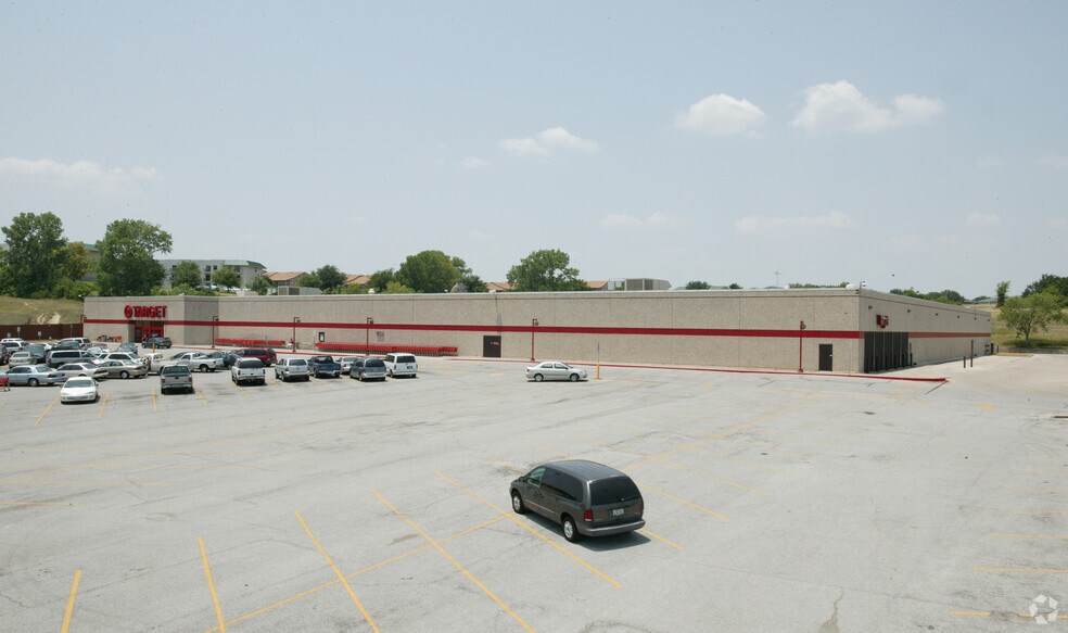 2600 S Cherry Ln, Fort Worth, TX à vendre - Photo du bâtiment - Image 2 de 14