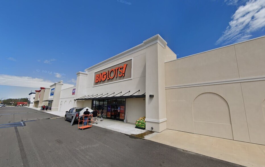 922 River Falls St, Andalusia, AL à louer - Photo du bâtiment - Image 2 de 5