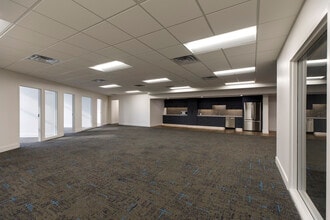 2700 Rogers Dr, Birmingham, AL for lease Interior Photo- Image 2 of 14