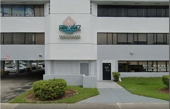8080 W Flagler St, Miami, FL à louer Photo du bâtiment- Image 1 de 17