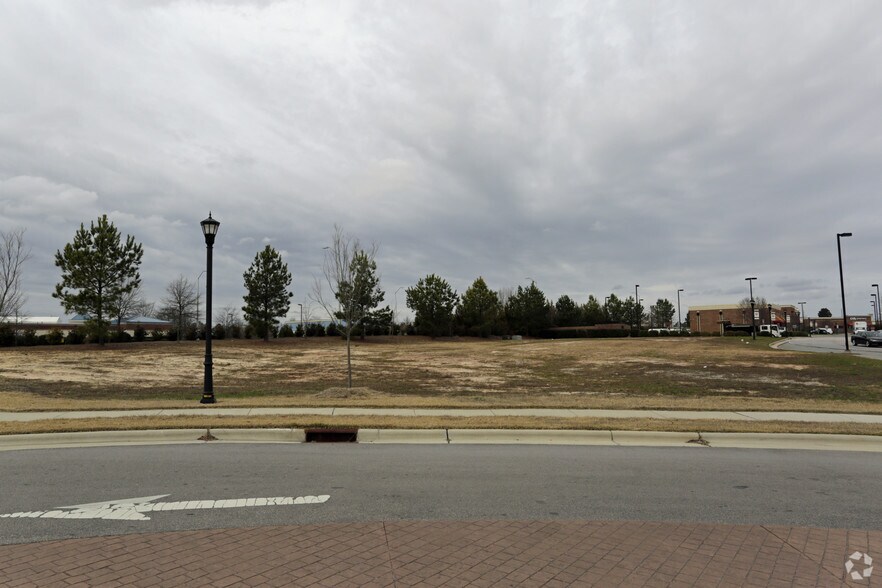 2310 Davis Dr, Cary, NC à vendre - Autre - Image 3 de 4