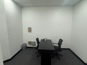 2008 W Dorothea Ave, Visalia, CA for lease Interior Photo- Image 2 of 2