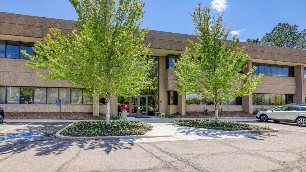 58 Inverness Dr E, Englewood, CO à louer - Photo du bâtiment - Image 2 de 11