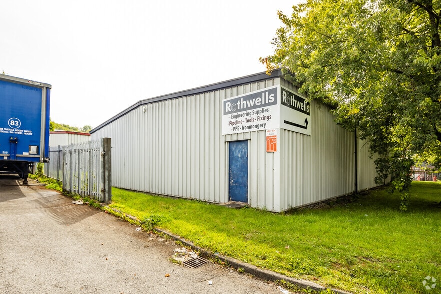 1 Simmonds Way, Brierfield for lease - Building Photo - Image 2 of 8