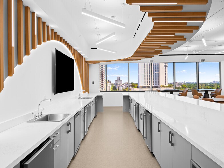 500 E Broward Blvd, Fort Lauderdale, FL à louer - Photo intérieure - Image 3 de 41