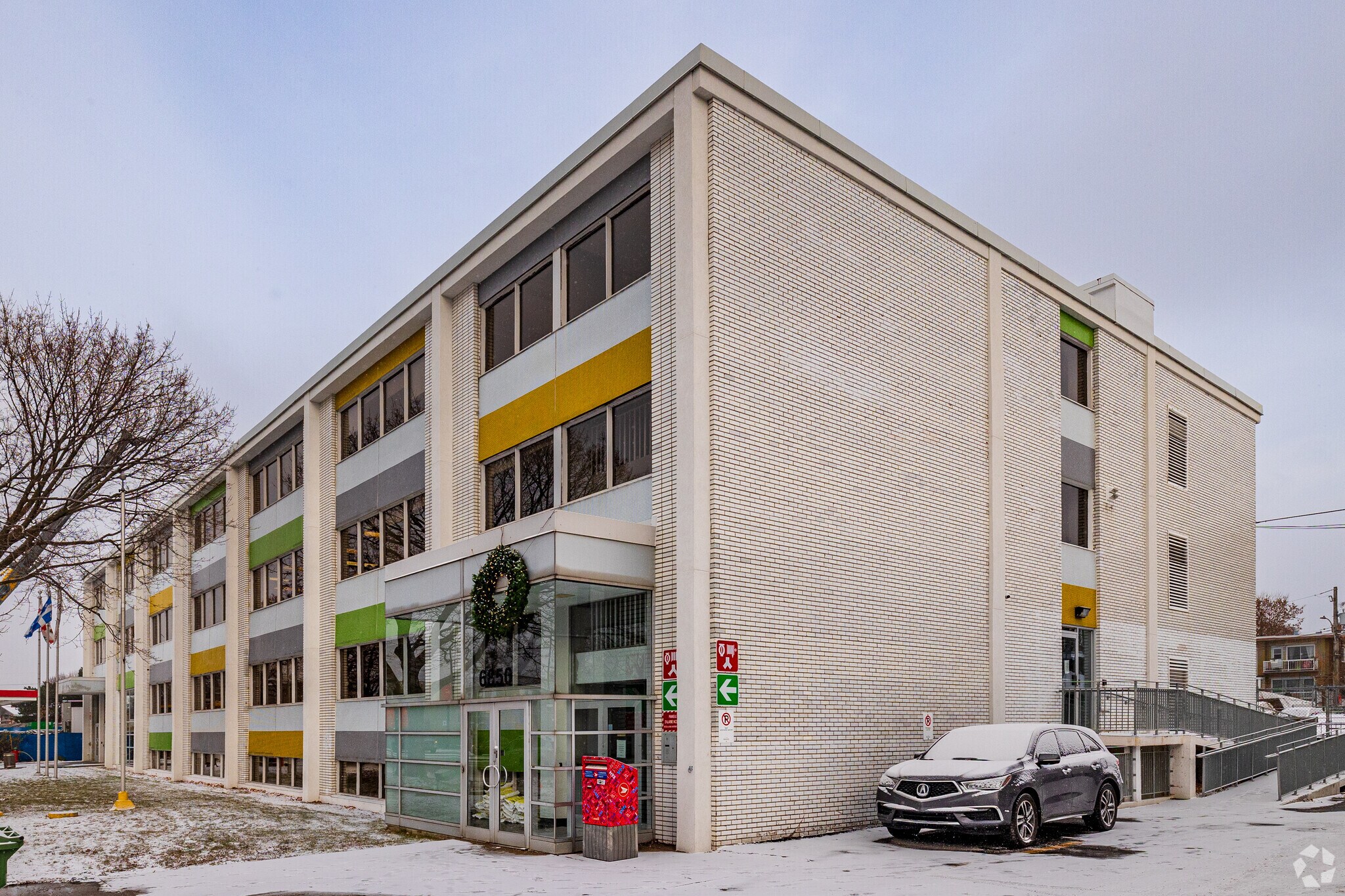 6850-6854 Rue Sherbrooke E, Montréal, QC à vendre Photo principale- Image 1 de 4