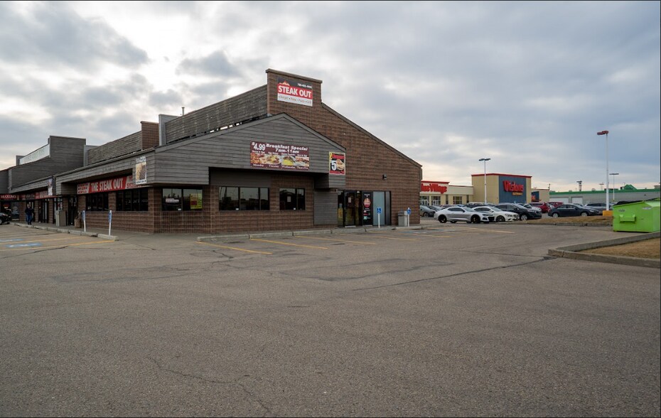 3376 Parsons Rd NW, Edmonton, AB à louer - Photo du bâtiment - Image 2 de 10