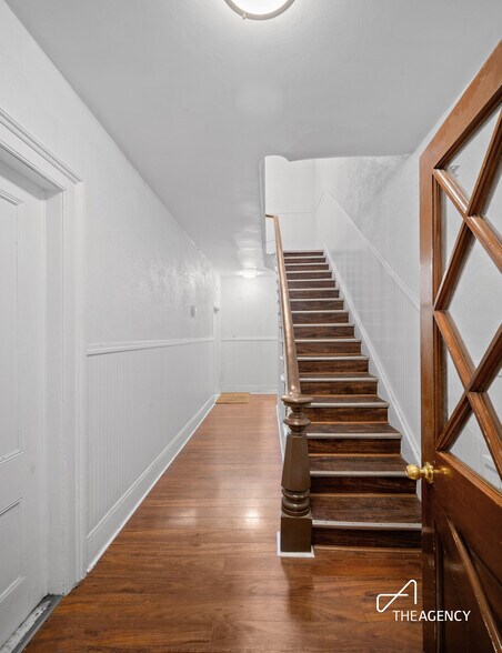 177 Java St, Brooklyn, NY à vendre - Photo du bâtiment - Image 2 de 20