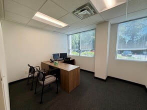 105 Maxess Rd, Melville, NY for lease Interior Photo- Image 2 of 5