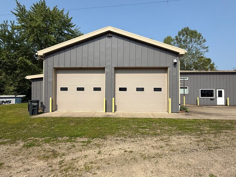 805 Atlantic Ave, Franklin, PA à vendre - Photo du bâtiment - Image 2 de 40