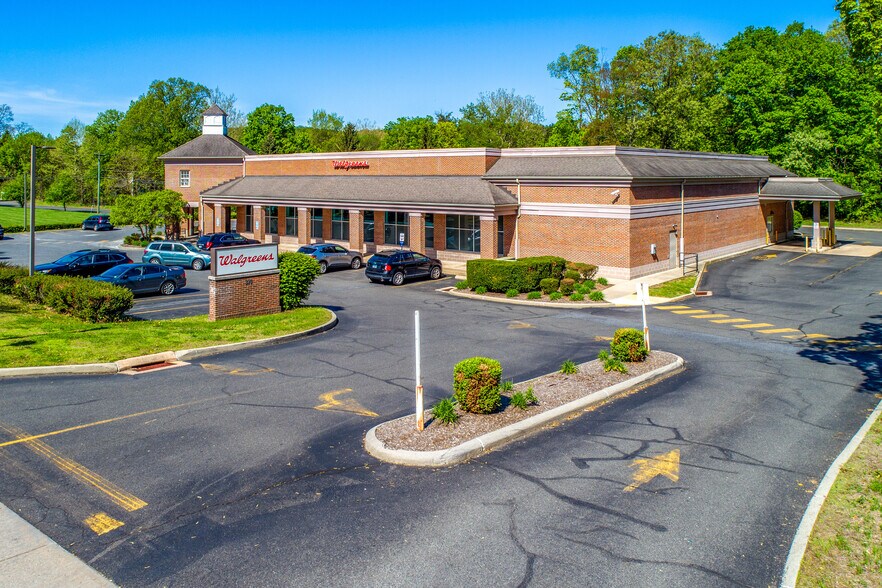 370 Main St S, Southbury, CT à vendre - Photo du bâtiment - Image 2 de 5