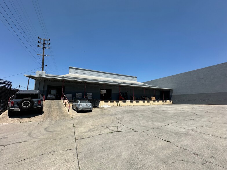 2801 E 12th St, Los Angeles, CA à vendre - Photo du bâtiment - Image 2 de 18