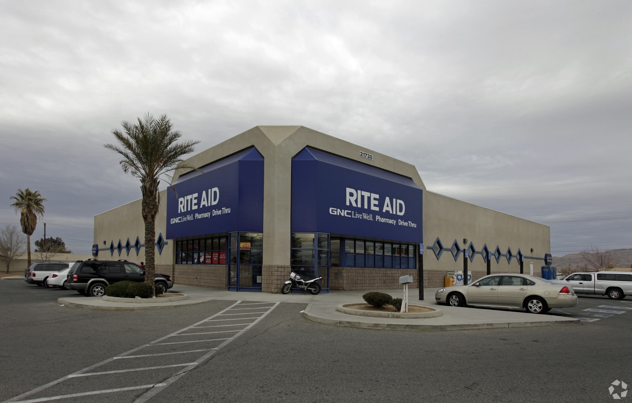 21738 US Highway 18, Apple Valley, CA for lease Primary Photo- Image 1 of 4